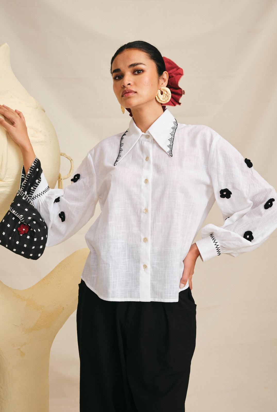 Meso Applique Bib
